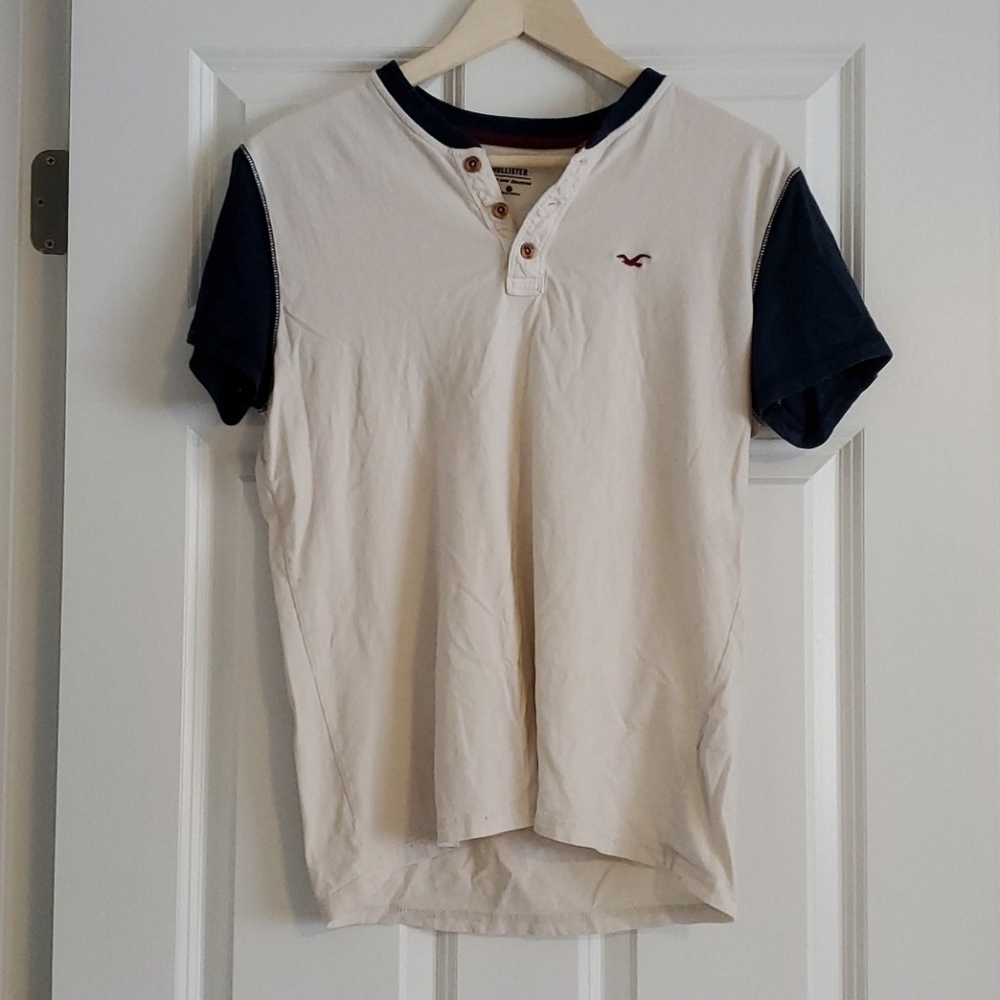 ❗5 for $25❗ Hollister Tee